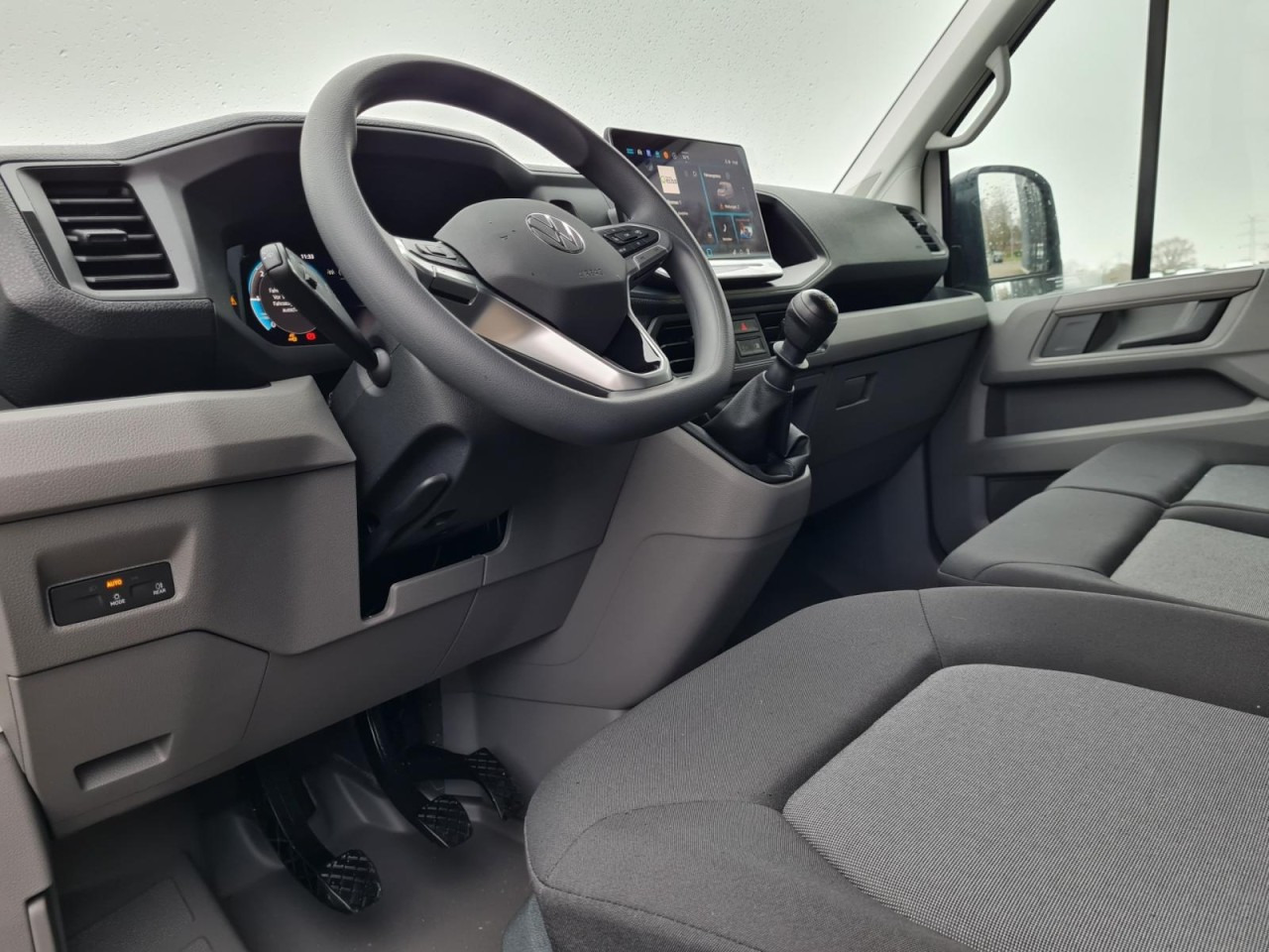 Fourgon utilitaire Volkswagen Crafter 35 Kasten TDI L4H3 AHK LED KAMERA TEMPOMAT: photos 9 Fourgon utilitaire Volkswagen Crafter 35 Kasten TDI L4H3 AHK LED KAMERA TEMPOMAT: photos 9