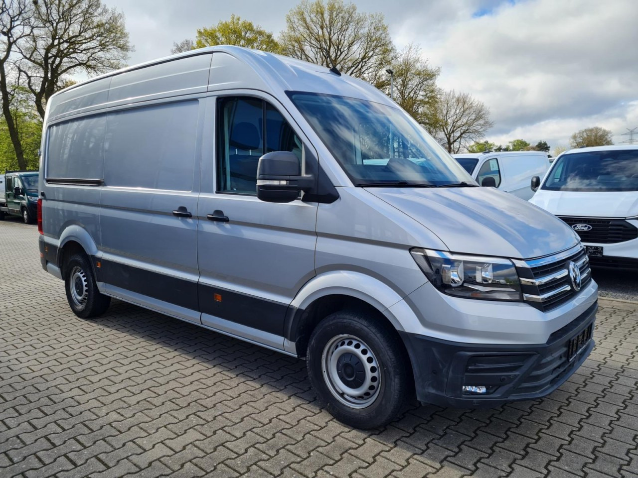 Volkswagen Crafter 35 Kasten TDI MR hoch NAVI KLIMA TEMPOMAT - Fourgon utilitaire: photos 3 Volkswagen Crafter 35 Kasten TDI MR hoch NAVI KLIMA TEMPOMAT - Fourgon utilitaire: photos 3