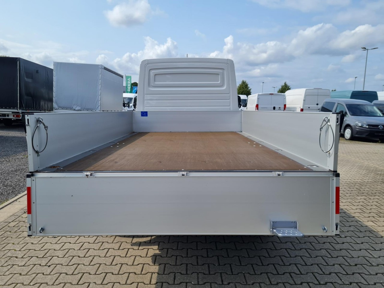 Volkswagen Crafter 35 Pritsche TDi MR L3 KLIMA TEMPOMAT - Utilitaire plateau: photos 5 Volkswagen Crafter 35 Pritsche TDi MR L3 KLIMA TEMPOMAT - Utilitaire plateau: photos 5