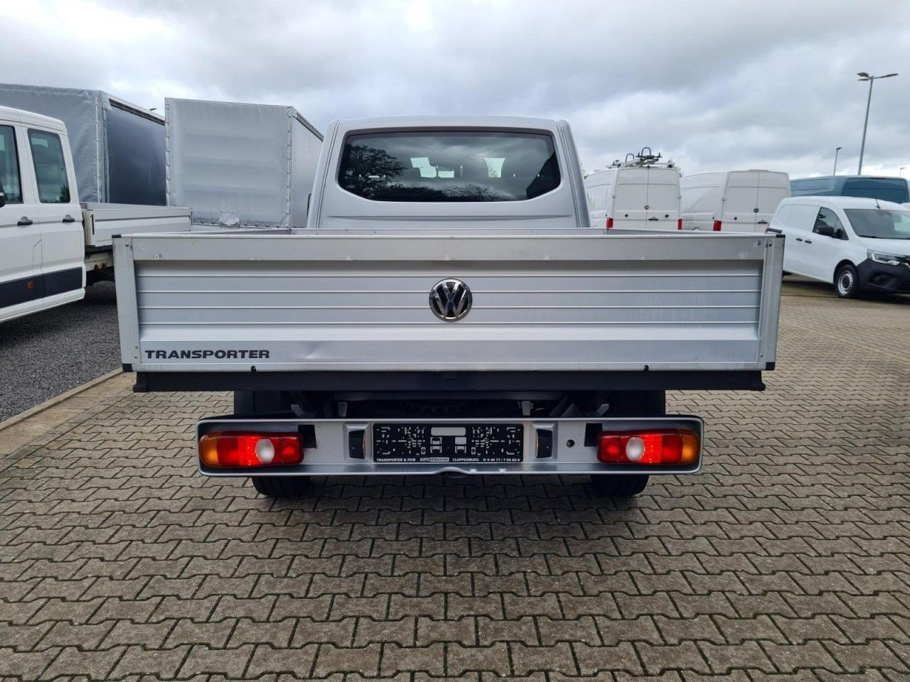 Volkswagen T6.1 Doka Pritsche Plane 6-Sitze Klima Komfort - Utilitaire rideaux coulissants (PLSC), Utilitaire double cabine: photos 5 Volkswagen T6.1 Doka Pritsche Plane 6-Sitze Klima Komfort - Utilitaire rideaux coulissants (PLSC), Utilitaire double cabine: photos 5