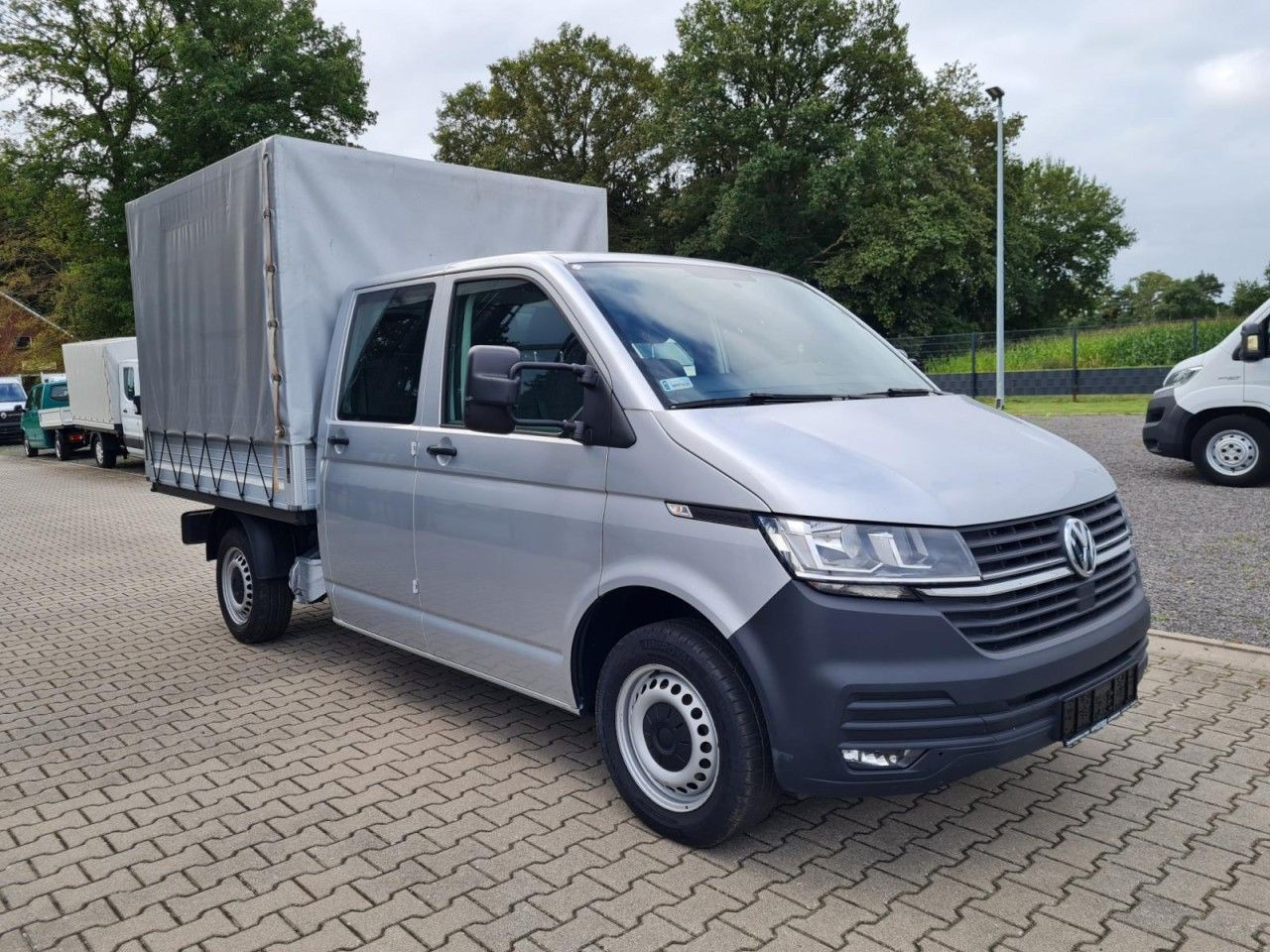 Volkswagen T6.1 Doka Pritsche Plane 6-Sitze Klima Komfort - Utilitaire rideaux coulissants (PLSC), Utilitaire double cabine: photos 3 Volkswagen T6.1 Doka Pritsche Plane 6-Sitze Klima Komfort - Utilitaire rideaux coulissants (PLSC), Utilitaire double cabine: photos 3
