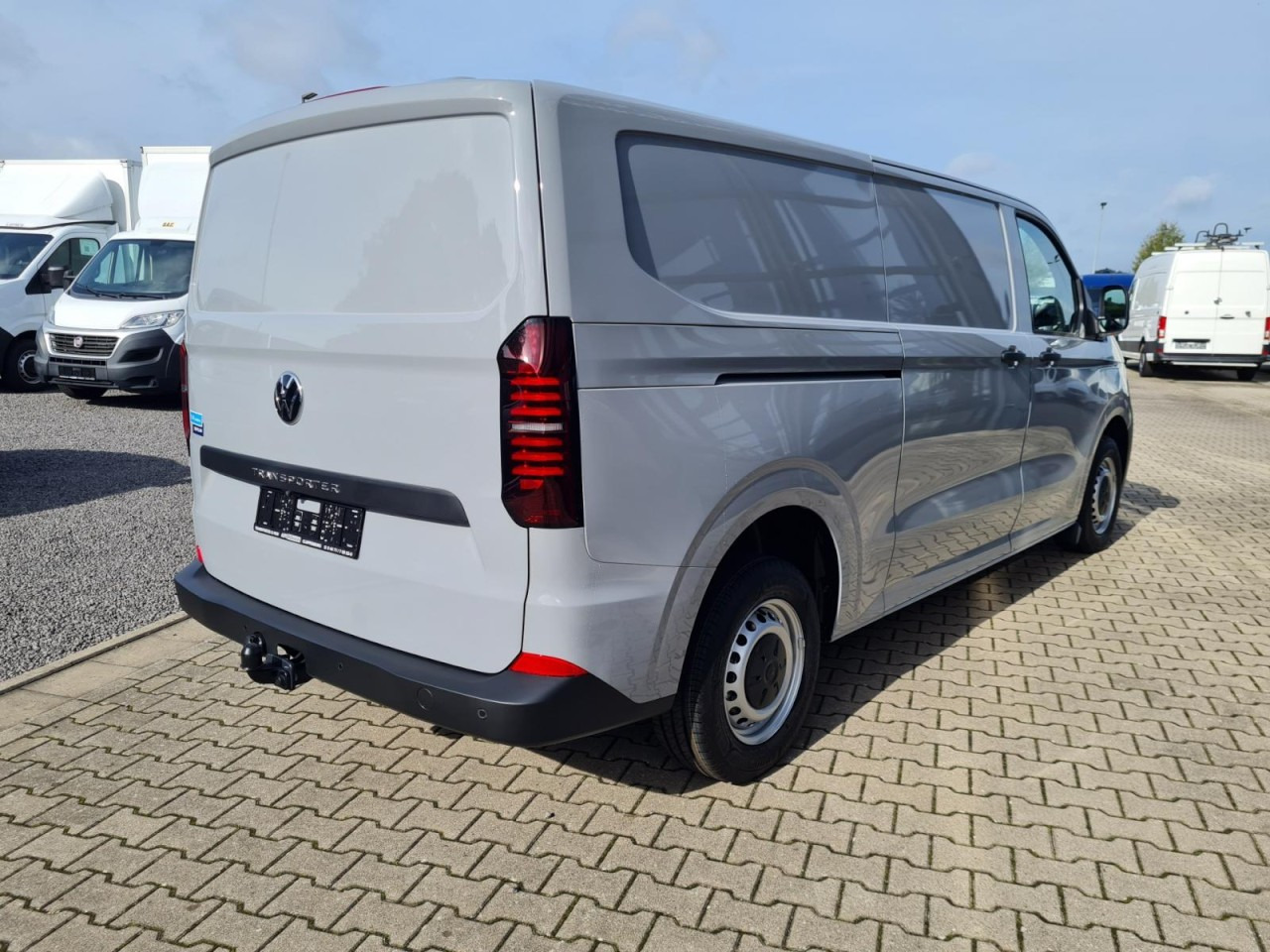 Volkswagen T7 Transporter Kasten TDi AG L2 AHK KLIMA KAMERA LED - Fourgonnette: photos 4 Volkswagen T7 Transporter Kasten TDi AG L2 AHK KLIMA KAMERA LED - Fourgonnette: photos 4