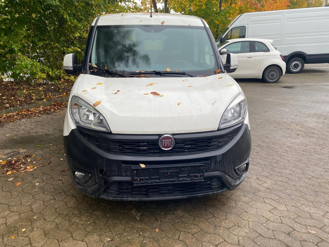 Fiat Doblo SX Kasten Cargo 1.3 Multijet  Motorscha... - Transport de personnes: photos 1 Fiat Doblo SX Kasten Cargo 1.3 Multijet  Motorscha... - Transport de personnes: photos 1