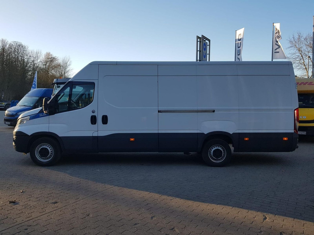 Iveco Daily 35S16SA8 V/P Klima, AHK, Rückfahrkamera... - Fourgon utilitaire: photos 2 Iveco Daily 35S16SA8 V/P Klima, AHK, Rückfahrkamera... - Fourgon utilitaire: photos 2