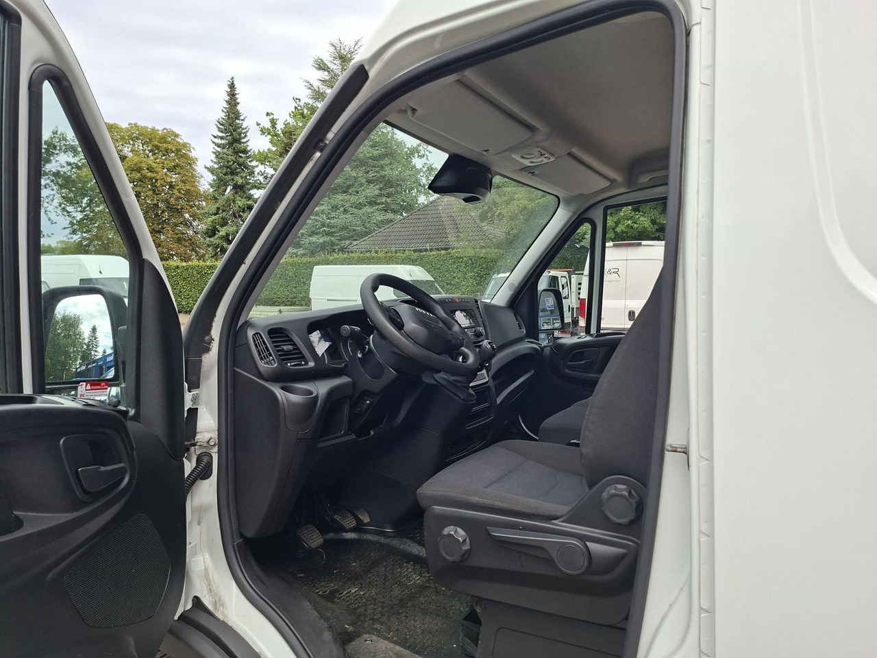 Fourgon utilitaire Iveco Daily 35S16V Klima 4100 115 kW (156 PS), Auto...: photos 11