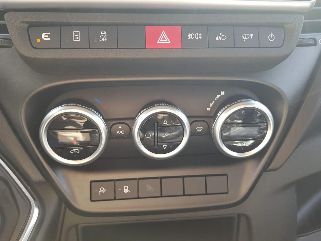 Fourgon utilitaire Iveco Daily 35S18HA8 V 3520L mit AHK, Rückfahrkamer...: photos 17