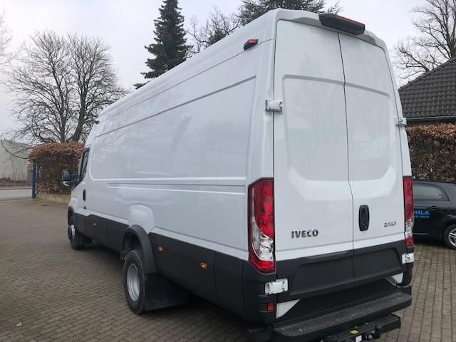 Iveco Daily 70C18HA8V 4100 L mm H3 AHK 132 kW (179 ... - Fourgon utilitaire: photos 5 Iveco Daily 70C18HA8V 4100 L mm H3 AHK 132 kW (179 ... - Fourgon utilitaire: photos 5