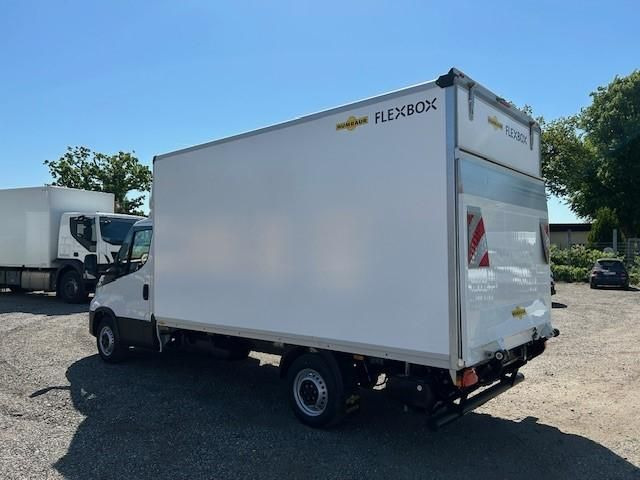 Iveco Daily Koffer 35S16H 3.0 LBW Kamera Spoiler 11... - Fourgon grand volume: photos 5 Iveco Daily Koffer 35S16H 3.0 LBW Kamera Spoiler 11... - Fourgon grand volume: photos 5
