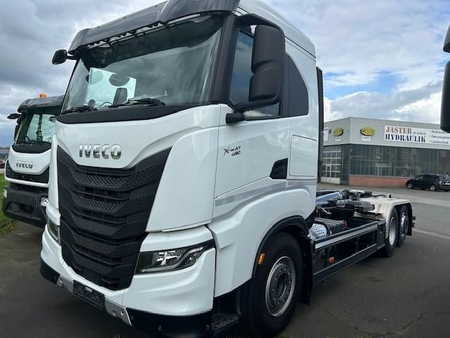 Iveco X-WAY AS280X49Y/PS ON Abrollkipper Hiab 21S.... - Camion ampliroll: photos 3 Iveco X-WAY AS280X49Y/PS ON Abrollkipper Hiab 21S.... - Camion ampliroll: photos 3