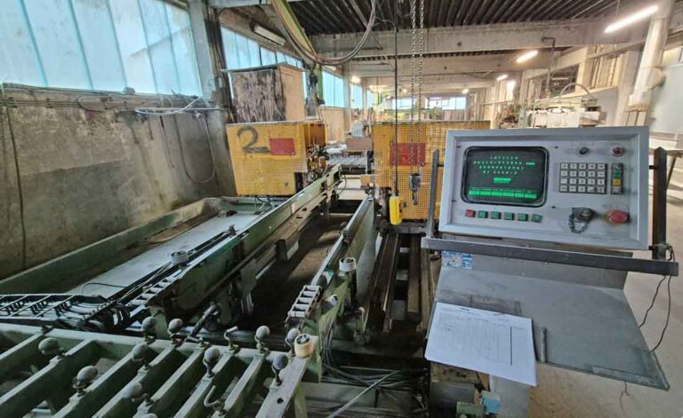 Löffler BF2000/2 – drilling and milling machine / Bohr-Fräsmaschine - Machine-outil: photos 1 Löffler BF2000/2 – drilling and milling machine / Bohr-Fräsmaschine - Machine-outil: photos 1