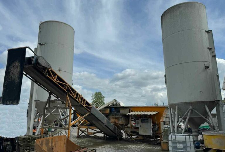 Macons MA15 – Mobil concrete plant / Mobile Betonanalage - Centrale à béton: photos 1 Macons MA15 – Mobil concrete plant / Mobile Betonanalage - Centrale à béton: photos 1