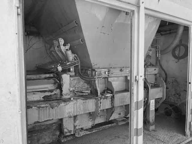 Presto-Pressen CC40V – Channel baling press / Kanalballenpresse - Machine-outil: photos 1 Presto-Pressen CC40V – Channel baling press / Kanalballenpresse - Machine-outil: photos 1