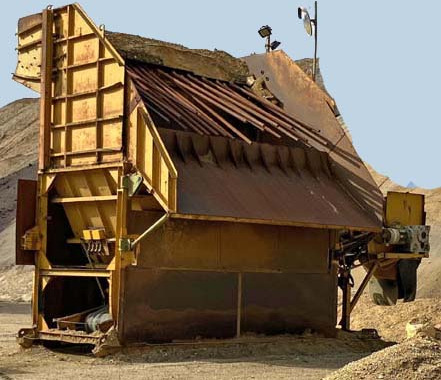 Semi-mobile screening plant / Semimobile Siebanlage - Crible: photos 2 Semi-mobile screening plant / Semimobile Siebanlage - Crible: photos 2