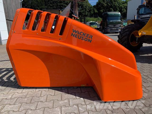 Hamm H13 H16 Motorhaube - Capot pour Engins de chantier: photos 4 Hamm H13 H16 Motorhaube - Capot pour Engins de chantier: photos 4