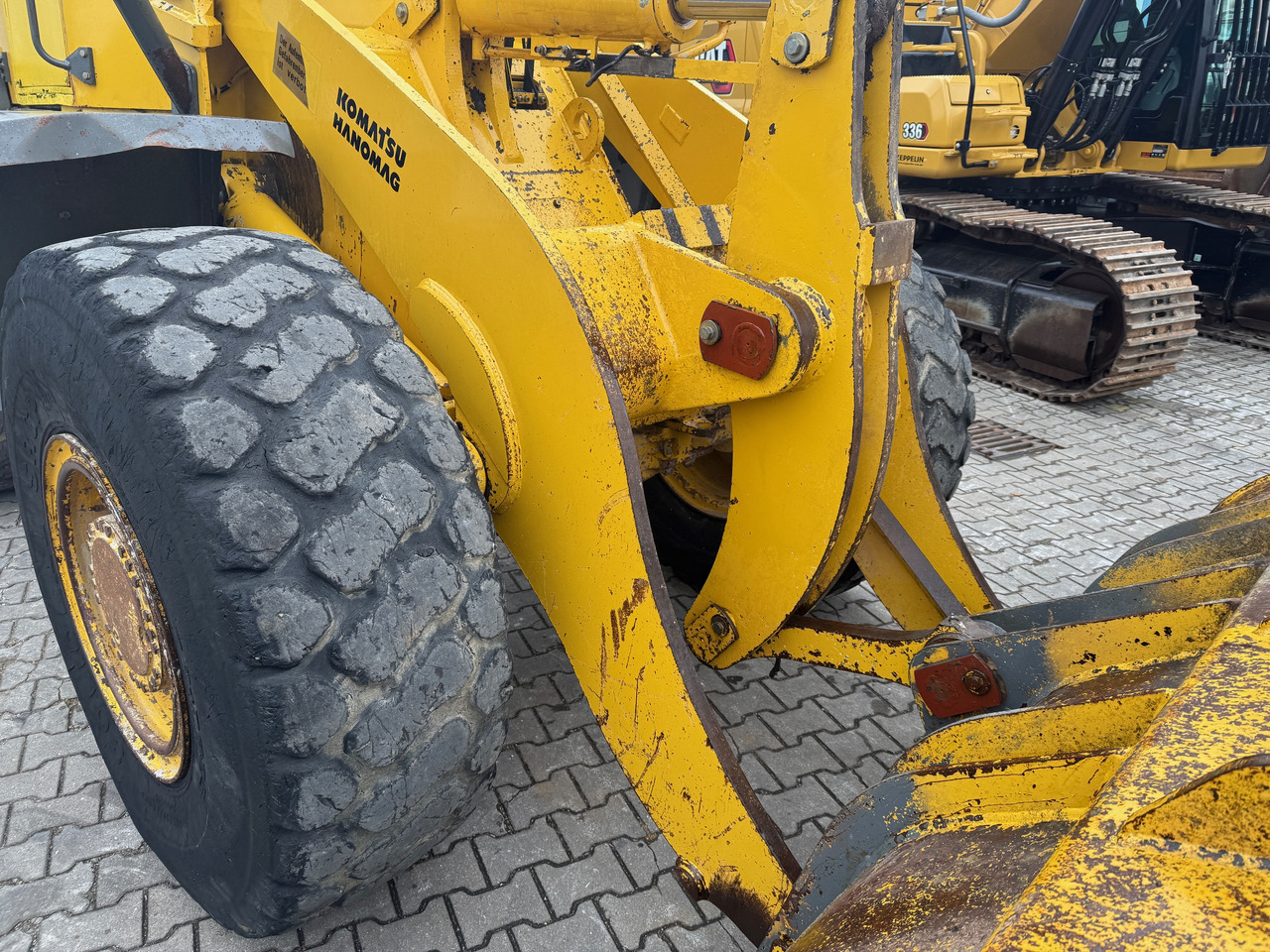 Chargeuse sur pneus Komatsu Hanomag WA270-3 Radlader Klima: photos 11 Chargeuse sur pneus Komatsu Hanomag WA270-3 Radlader Klima: photos 11