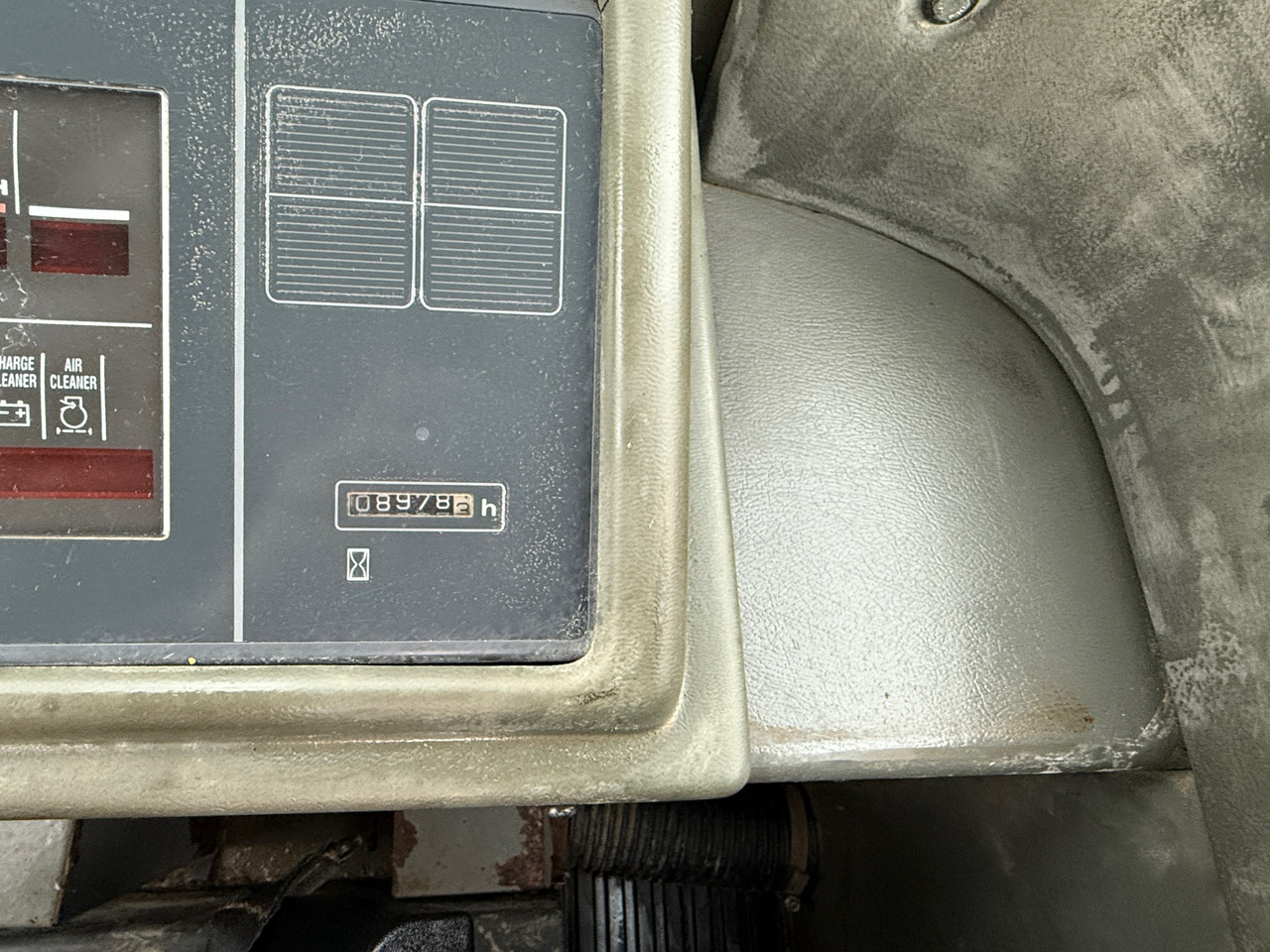 Chargeuse sur pneus Komatsu Hanomag WA270-3 Radlader Klima: photos 18 Chargeuse sur pneus Komatsu Hanomag WA270-3 Radlader Klima: photos 18