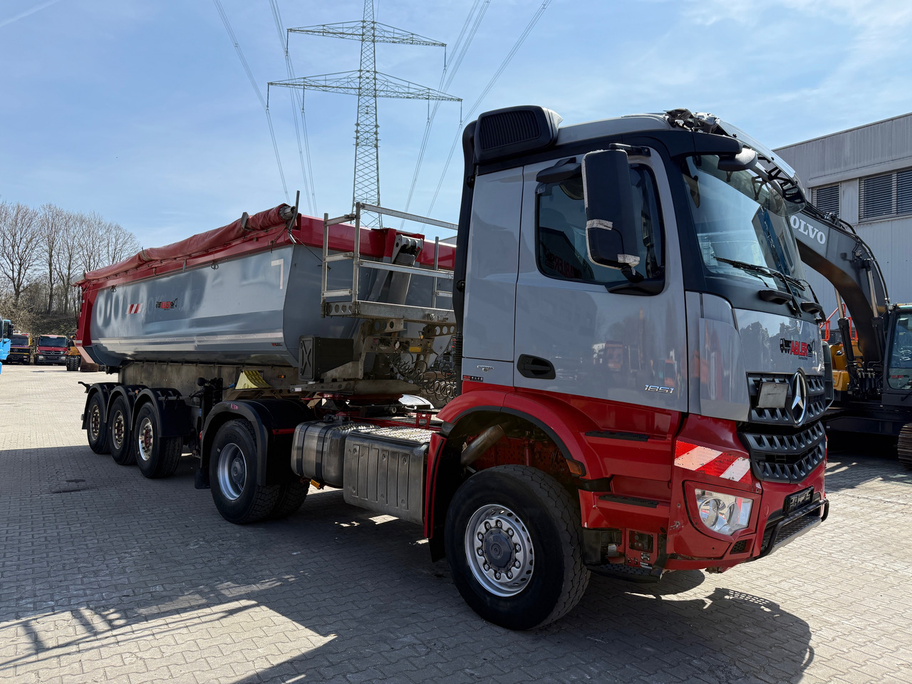 Mercedes-Benz 1851 Arocs ECHTER 4x4 mit Schmitz Kippauflieger - Camion benne: photos 3 Mercedes-Benz 1851 Arocs ECHTER 4x4 mit Schmitz Kippauflieger - Camion benne: photos 3