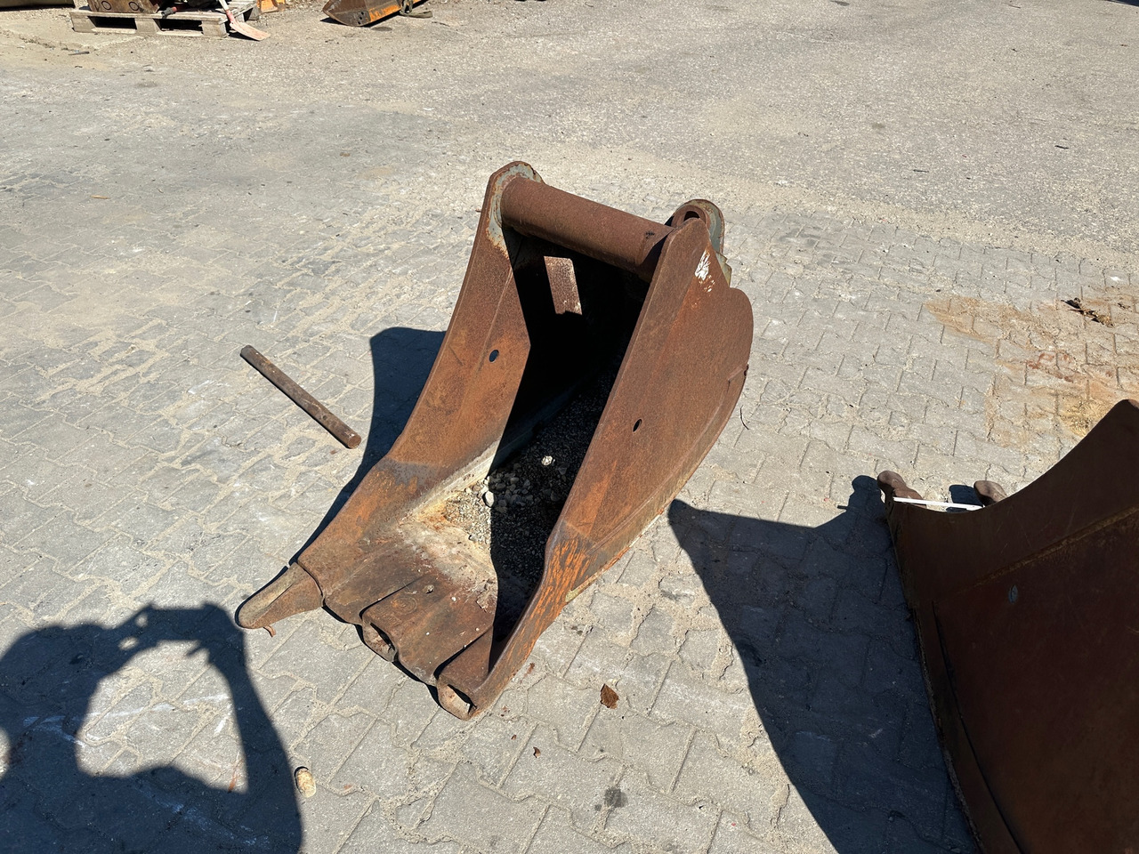 Tieflöffel 30cm Mantovanibenne - Godet pour pelle: photos 3 Tieflöffel 30cm Mantovanibenne - Godet pour pelle: photos 3