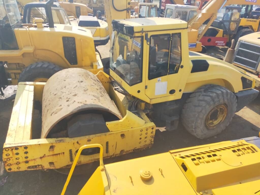 BOMAG BW 226 D H-4 - Compacteur à pieds de mouton/ Monocylindre: photos 4 BOMAG BW 226 D H-4 - Compacteur à pieds de mouton/ Monocylindre: photos 4