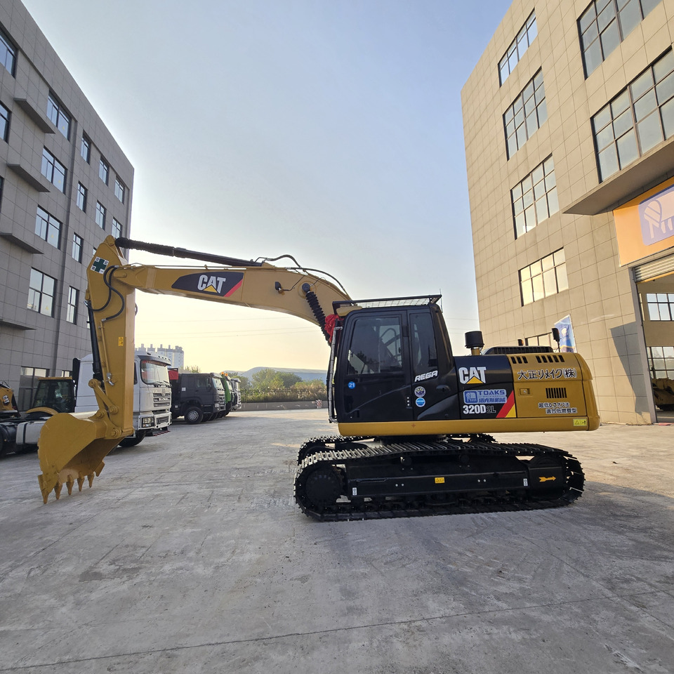 CATERPILLAR 320D - Pelle: photos 3 CATERPILLAR 320D - Pelle: photos 3