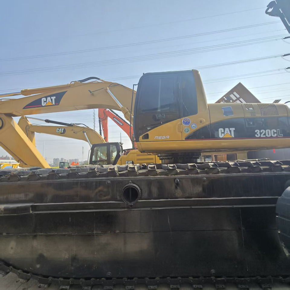 Caterpillar 320C - Excavatrice amphibie: photos 5 Caterpillar 320C - Excavatrice amphibie: photos 5