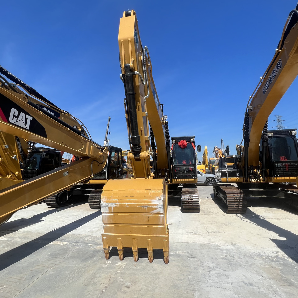 Caterpillar 320D2 - Pelle sur chenille: photos 5 Caterpillar 320D2 - Pelle sur chenille: photos 5