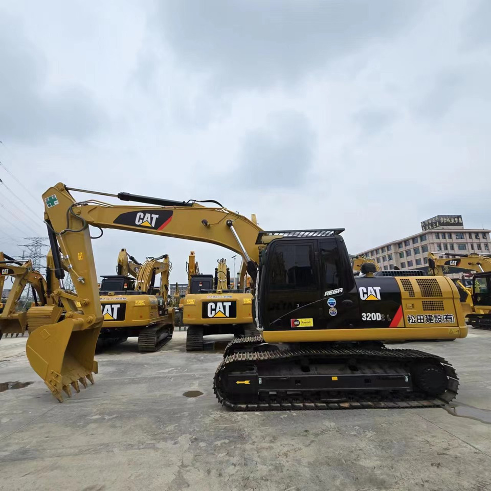 Caterpillar 320D2L - Pelle sur chenille: photos 1 Caterpillar 320D2L - Pelle sur chenille: photos 1