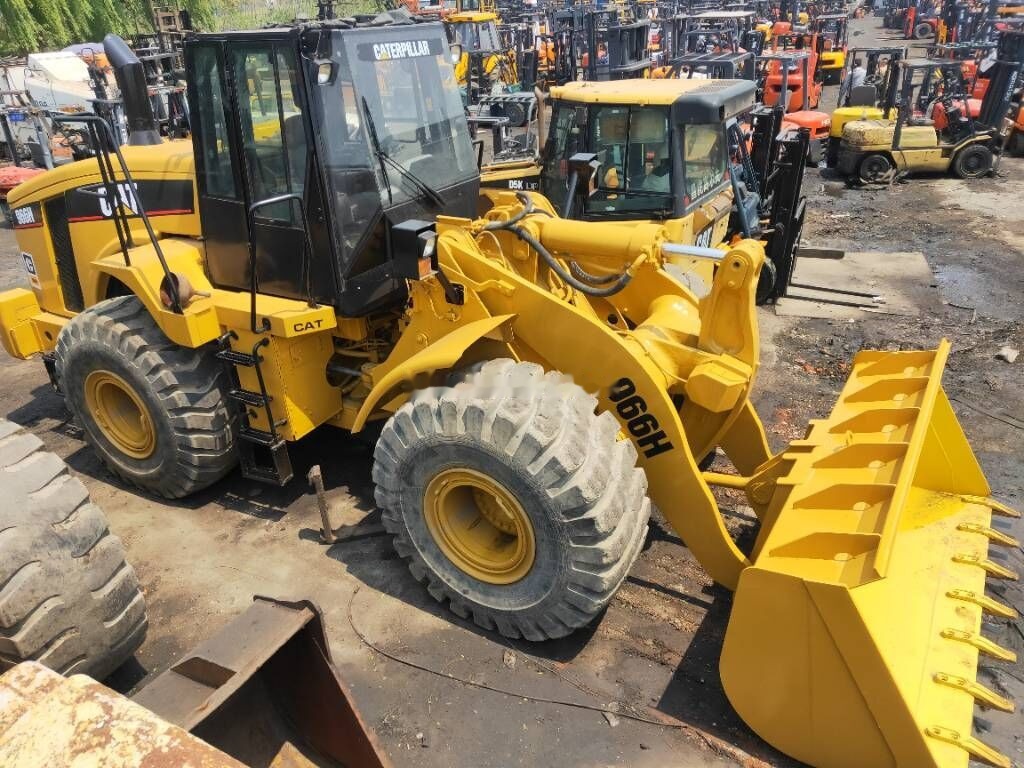 Caterpillar 966 H - Chargeuse sur pneus: photos 1 Caterpillar 966 H - Chargeuse sur pneus: photos 1