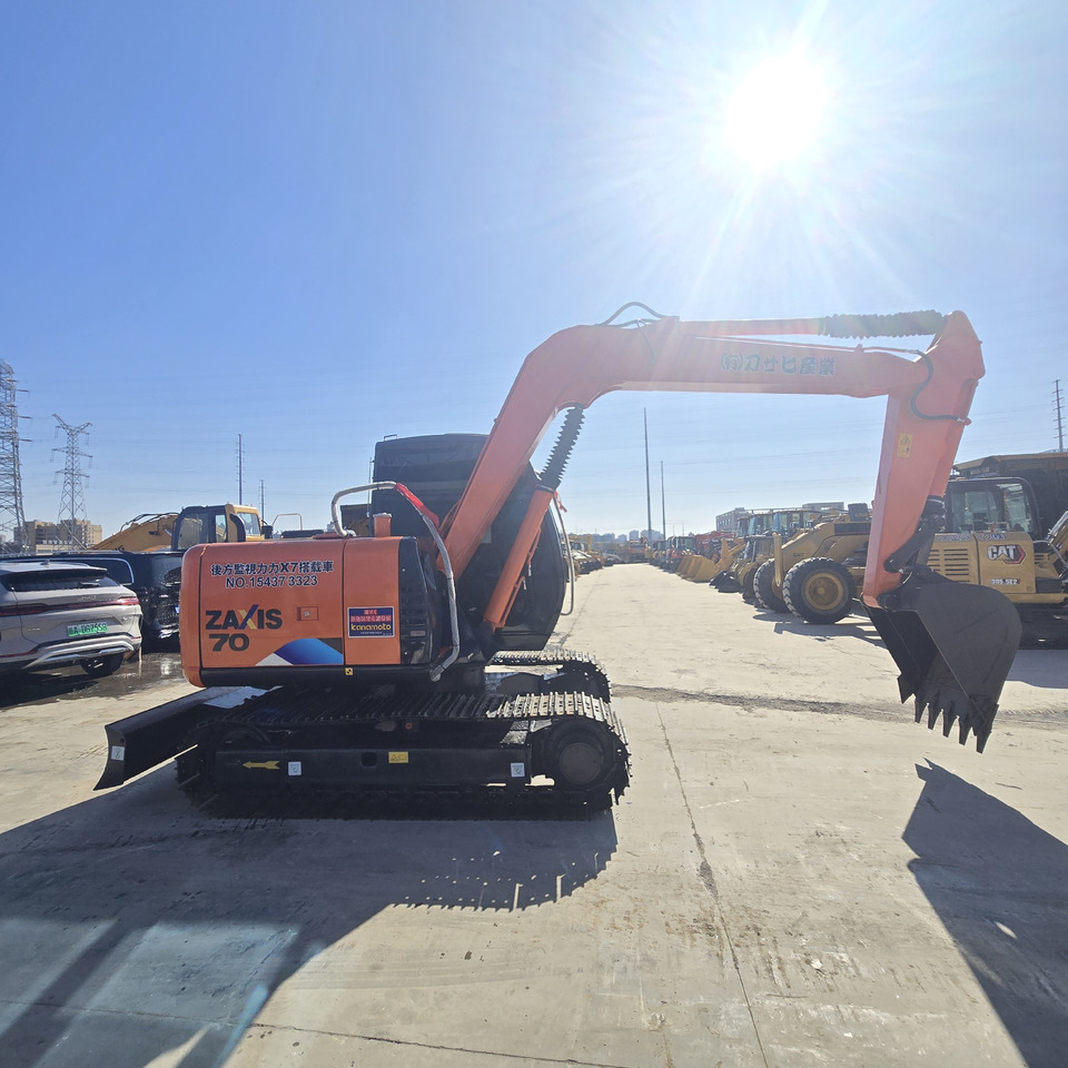 HITACHI ZX70 - Mini pelle: photos 5 HITACHI ZX70 - Mini pelle: photos 5