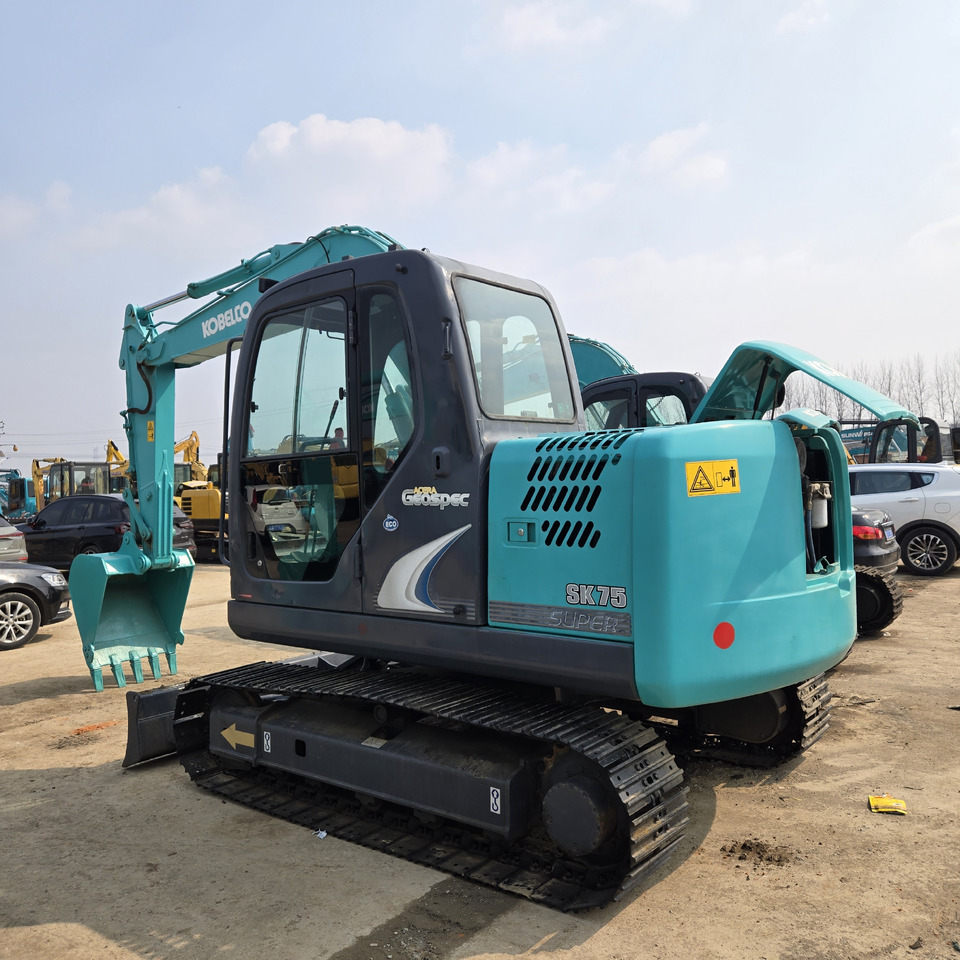 Mini pelle KOBELCO SK75: photos 6