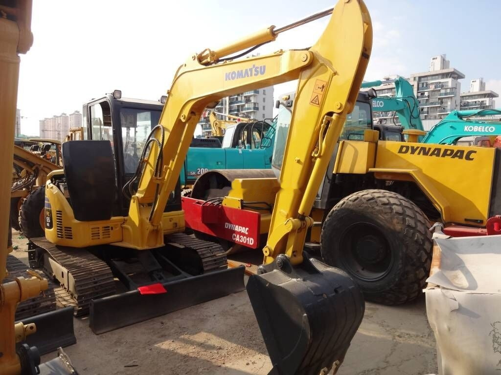 Komatsu PC55MR-2 - Mini pelle: photos 2 Komatsu PC55MR-2 - Mini pelle: photos 2