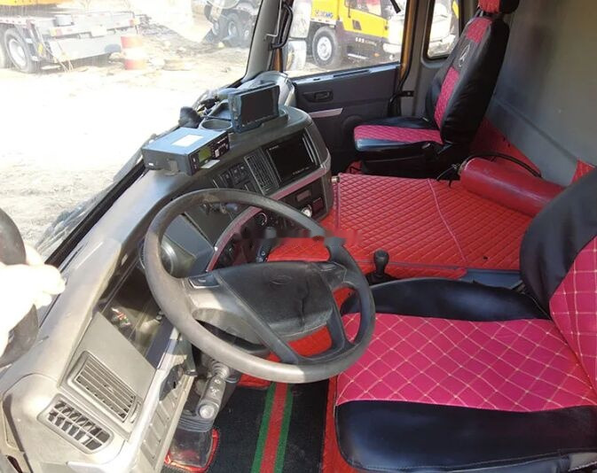 Sany STC1000 - Grue mobile: photos 5 Sany STC1000 - Grue mobile: photos 5