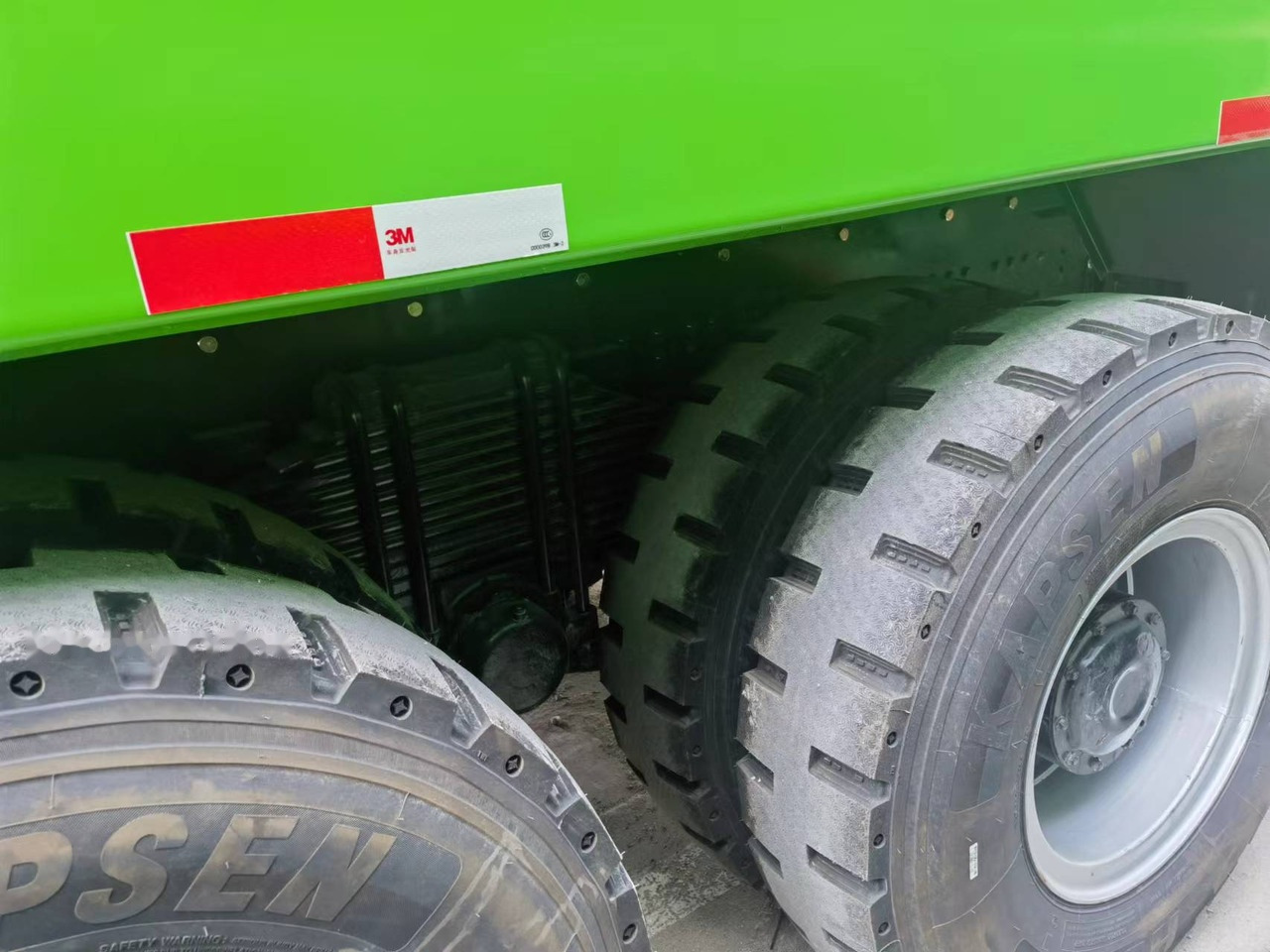 Shacman F3000 8*4 Dump truck - Camion benne: photos 2 Shacman F3000 8*4 Dump truck - Camion benne: photos 2