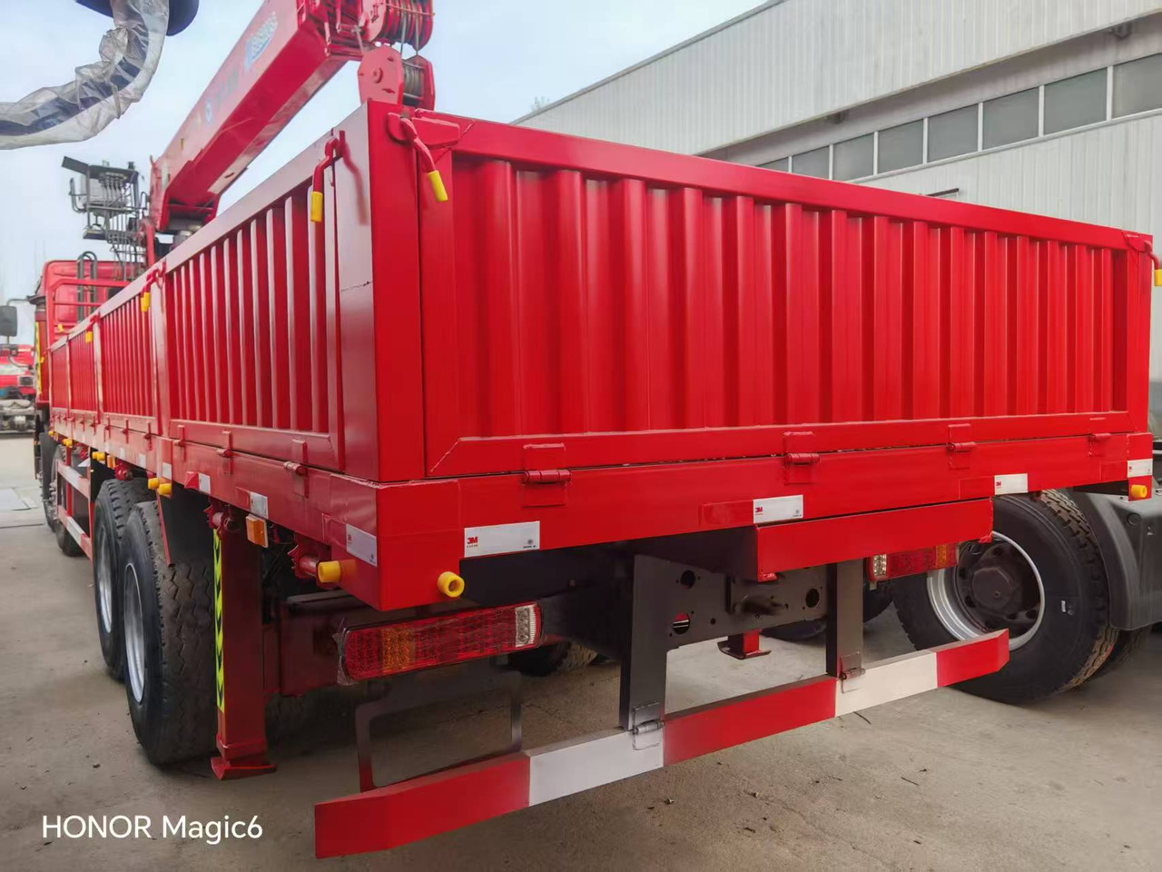 Sinotruk HOWO 8*4 Mobile crane - Grue mobile: photos 4 Sinotruk HOWO 8*4 Mobile crane - Grue mobile: photos 4