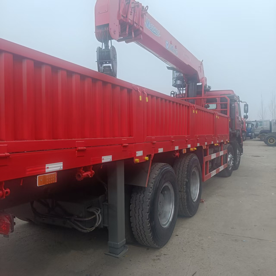 Grue mobile Sinotruk HOWO 8*4 Mobile crane: photos 8