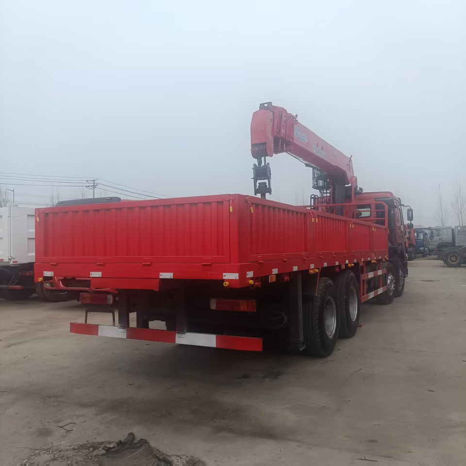 Grue mobile Sinotruk HOWO 8*4 Mobile crane: photos 7