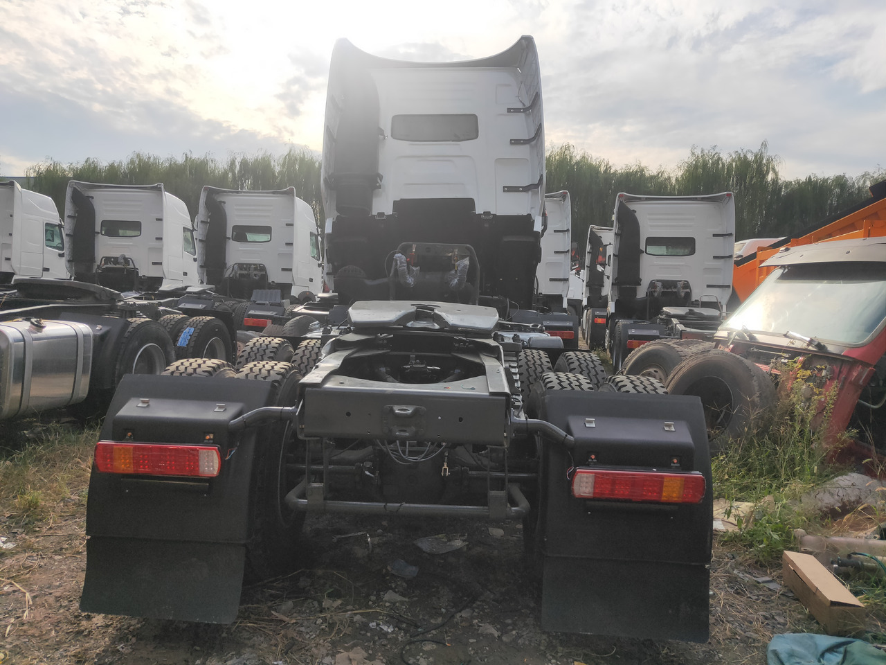 Tracteur routier Sinotruk HOWO A7 6*4 Tractor: photos 6 Tracteur routier Sinotruk HOWO A7 6*4 Tractor: photos 6
