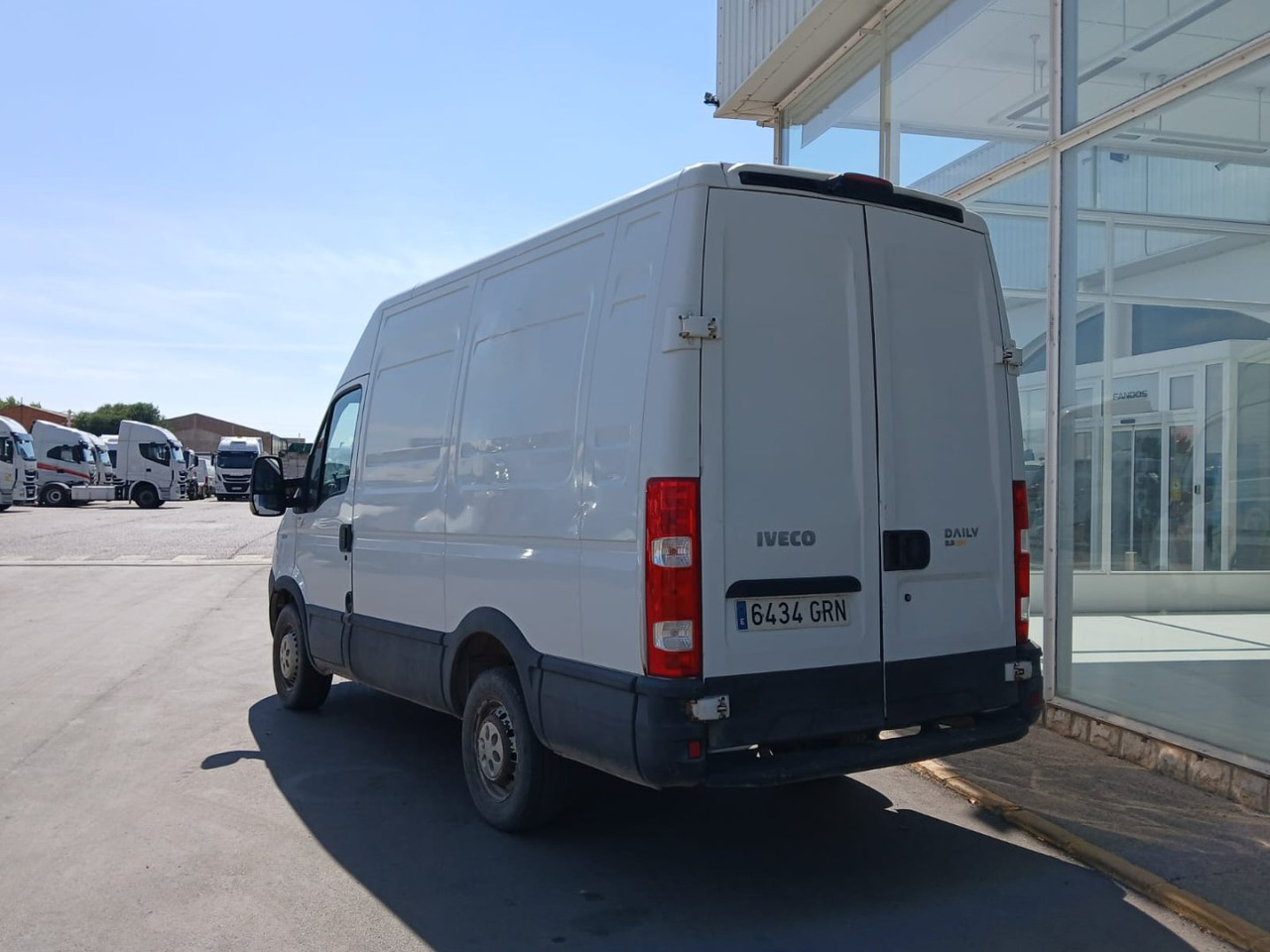 Furgón IVECO 35S13 V 10m3 - Fourgon utilitaire: photos 4 Furgón IVECO 35S13 V 10m3 - Fourgon utilitaire: photos 4