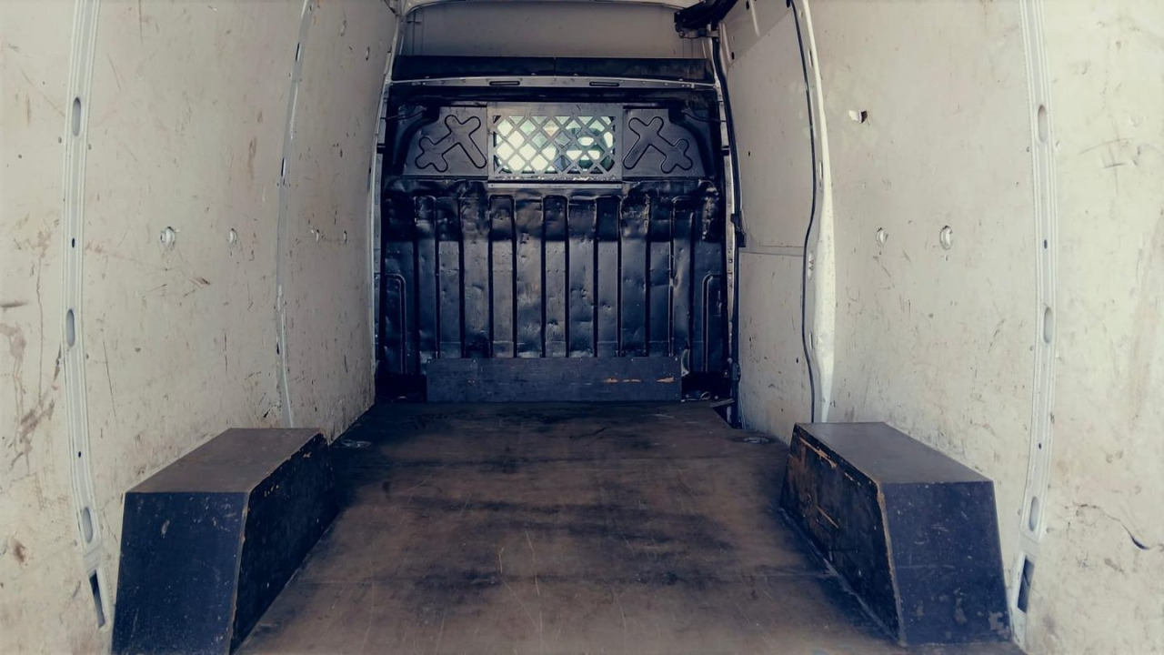 Furgón IVECO 35S16 V 12m3 en leasing occasion Furgón IVECO 35S16 V 12m3: photos 6