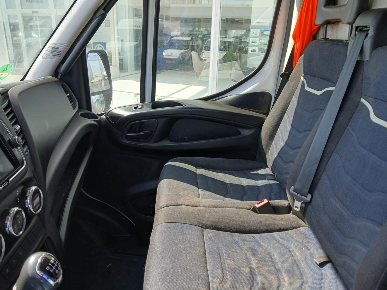 Furgón IVECO 35S16 V 12m3 en leasing occasion Furgón IVECO 35S16 V 12m3: photos 8