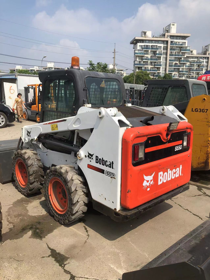 BOBCAT S550 - Mini chargeuse: photos 3 BOBCAT S550 - Mini chargeuse: photos 3