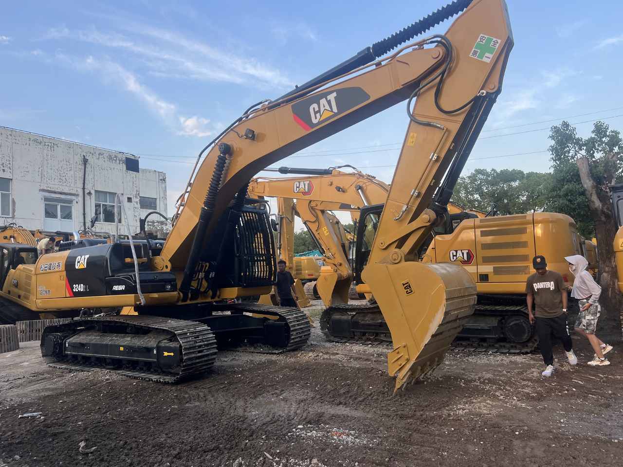 CAT 324DL 324D 2 L - Pelle sur chenille: photos 2 CAT 324DL 324D 2 L - Pelle sur chenille: photos 2