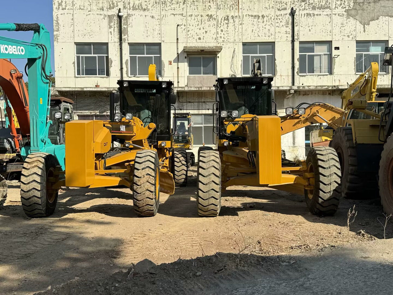 CATERPILLAR 140K CAT - Niveleuse: photos 2 CATERPILLAR 140K CAT - Niveleuse: photos 2