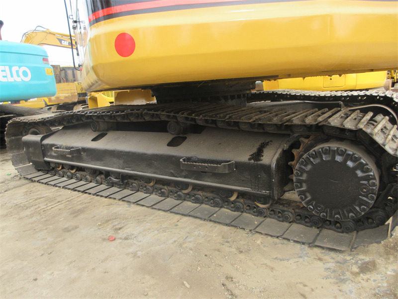 CATERPILLAR 320BL - Pelle sur chenille: photos 3 CATERPILLAR 320BL - Pelle sur chenille: photos 3