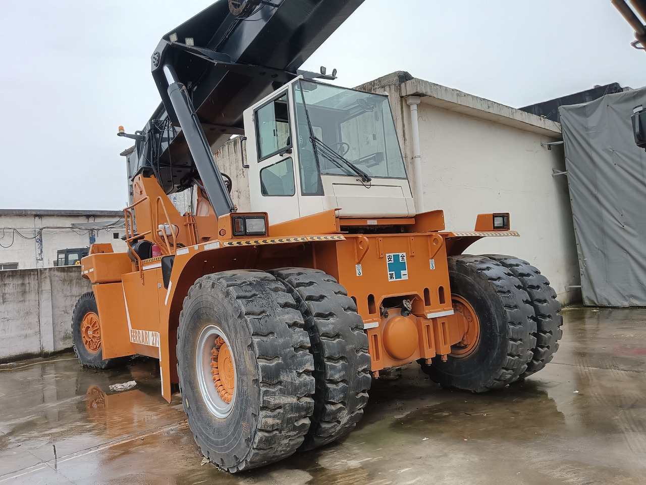 CVS FERRARRI 278 Ferrarri F278.6 - Reach stacker: photos 2 CVS FERRARRI 278 Ferrarri F278.6 - Reach stacker: photos 2