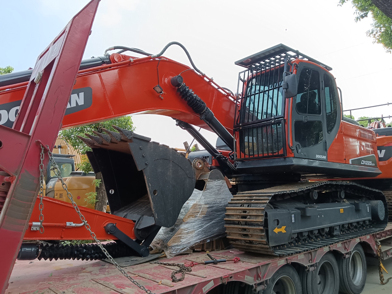 DOOSAN DX225LC-9C DX225LCA - Pelle sur chenille: photos 4 DOOSAN DX225LC-9C DX225LCA - Pelle sur chenille: photos 4