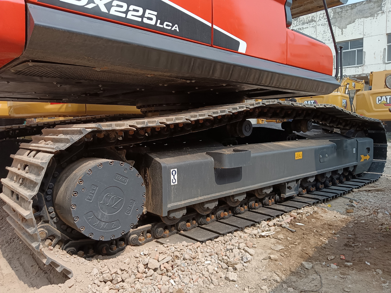 DOOSAN DX225LCA - Pelle sur chenille: photos 5 DOOSAN DX225LCA - Pelle sur chenille: photos 5