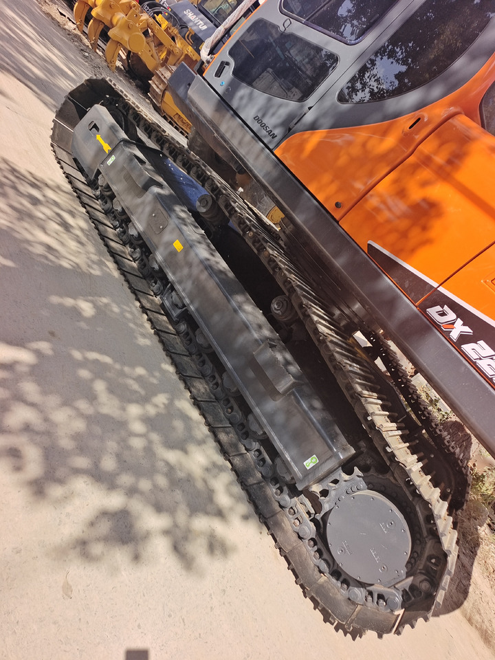 DOOSAN DX225LCA DX225 LC-9C - Pelle sur chenille: photos 2 DOOSAN DX225LCA DX225 LC-9C - Pelle sur chenille: photos 2