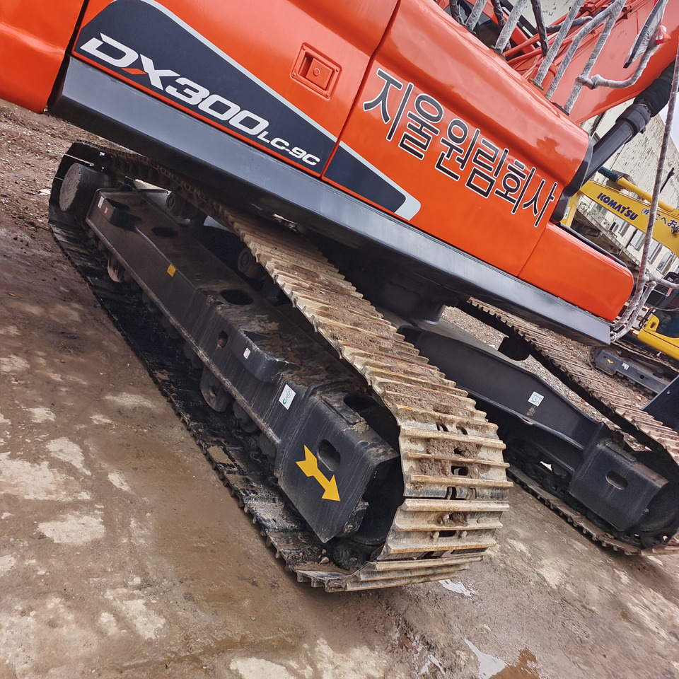 DOOSAN DX300LC - 9C DX300LCA - Pelle sur chenille: photos 3 DOOSAN DX300LC - 9C DX300LCA - Pelle sur chenille: photos 3