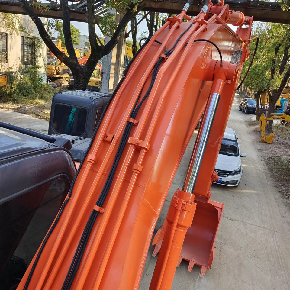 HITACHI ZX220 ZAXIS 200-3 - Pelle sur chenille: photos 1 HITACHI ZX220 ZAXIS 200-3 - Pelle sur chenille: photos 1